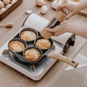 Frigideira Antiaderente para Ovos ou Omelete com 4 Divisórias em Liga de Alumínio - Imagem 4