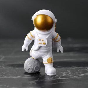 Estatuetas de Astronauta em Resina - Conjunto de 3 Peças - Imagem 7